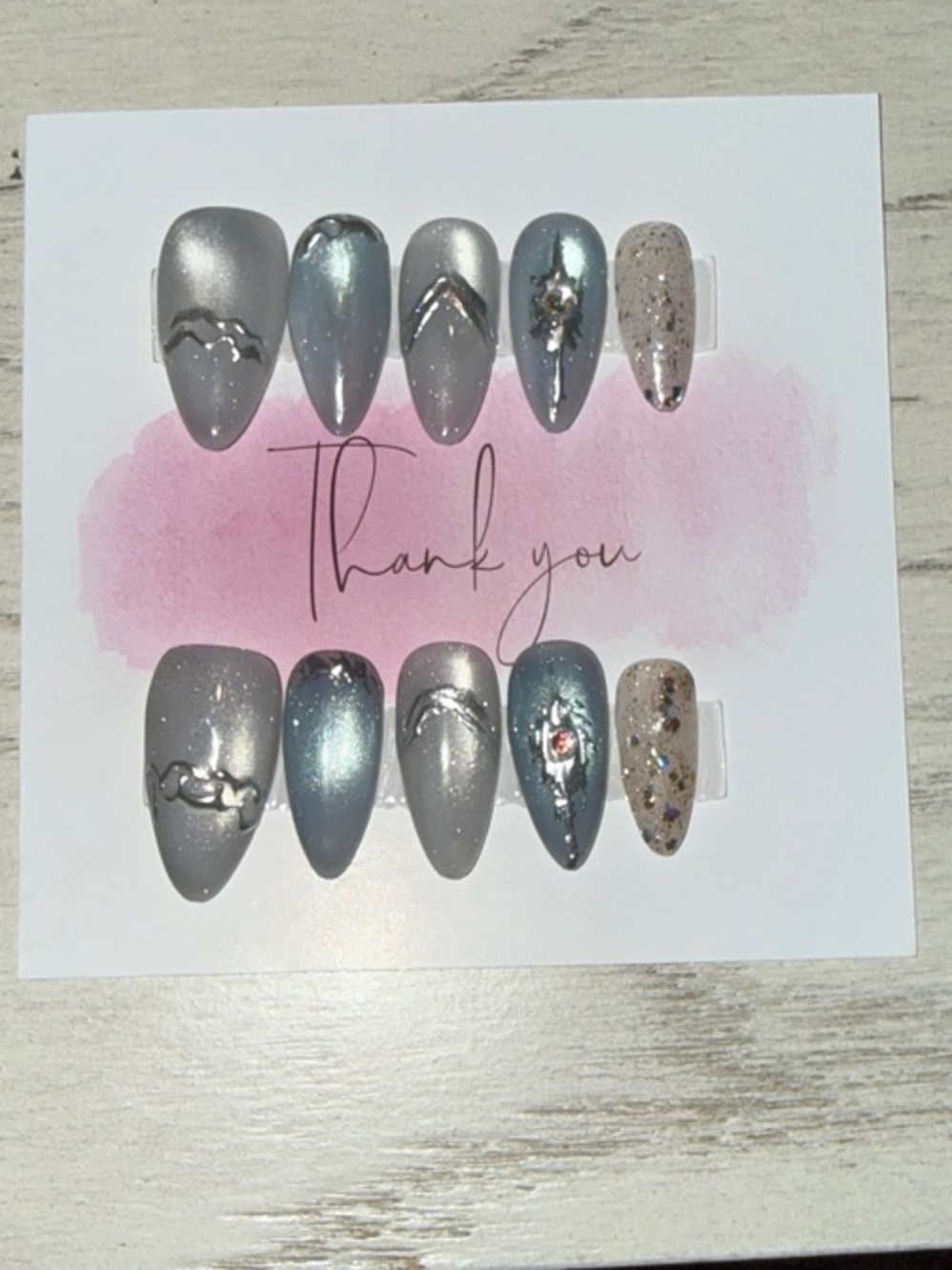 Press-On Nail Set — Silver Gray Shimmer with Accent Glitter